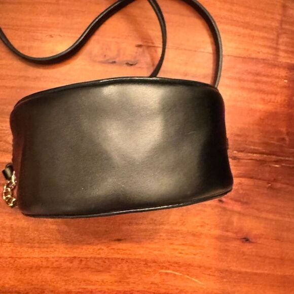 Kate Spade New York
TURN A NEW LEAF MICHA LADYBUG CROSSBODY EUC NO WEAR - Picture 5 of 9